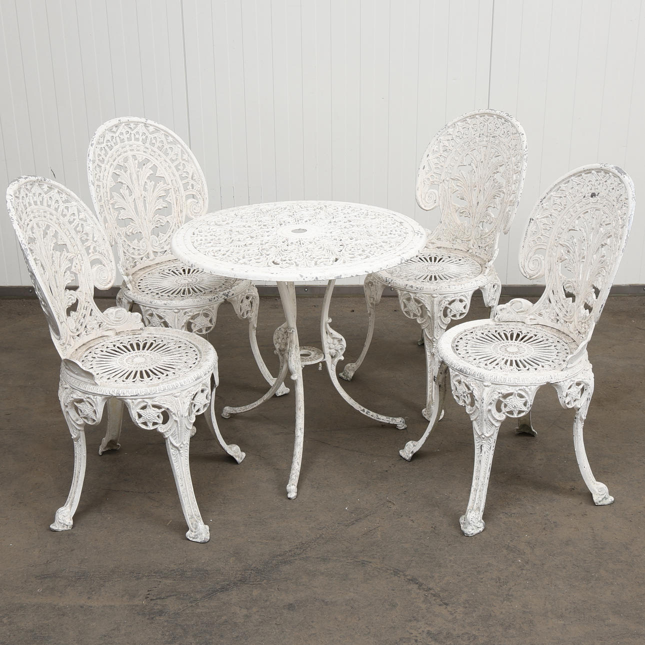 GARTENGRUPPE, 5-teilig, weißes Leichtmetall.
