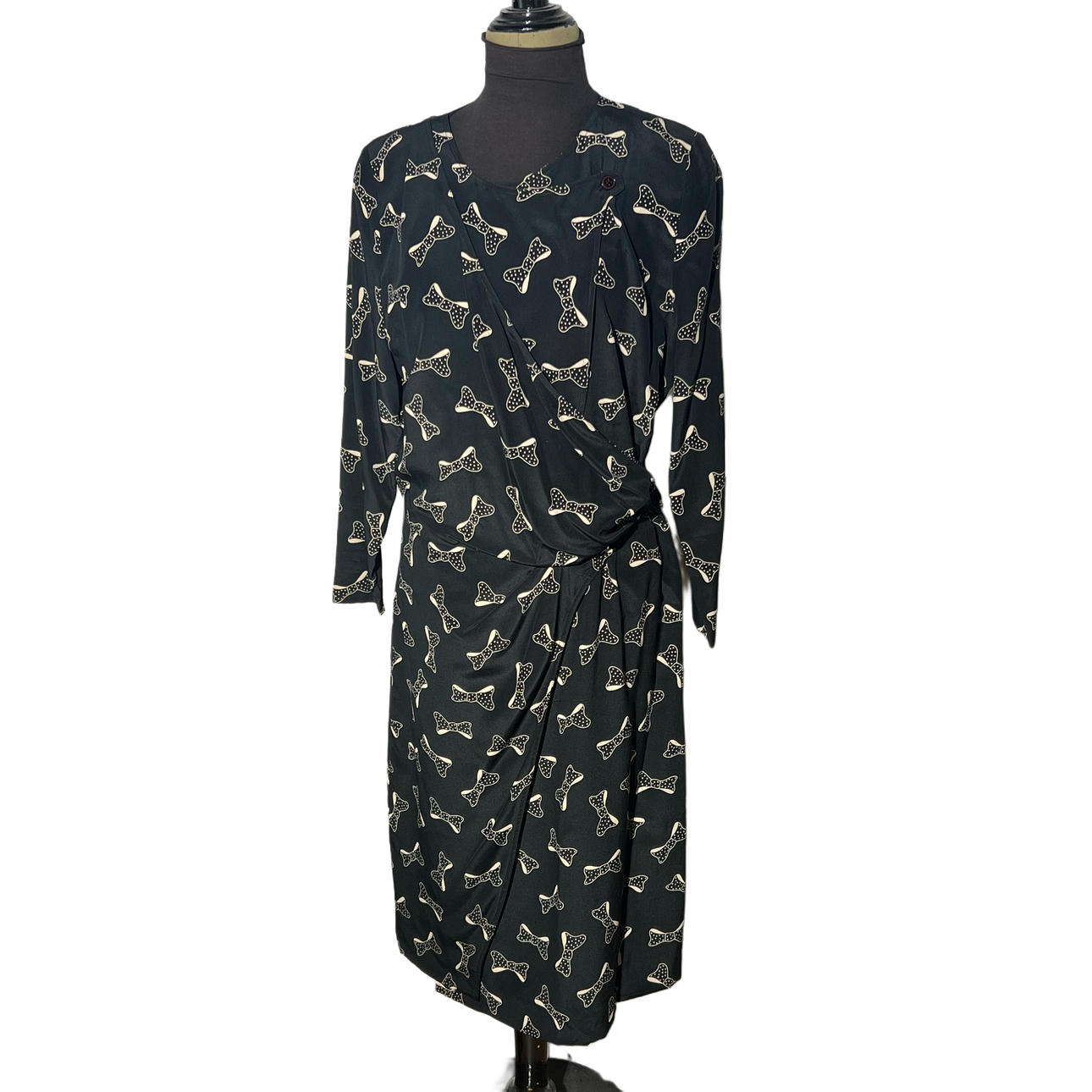 ARMANI. Korsad sidenklänning. Storlek 44.