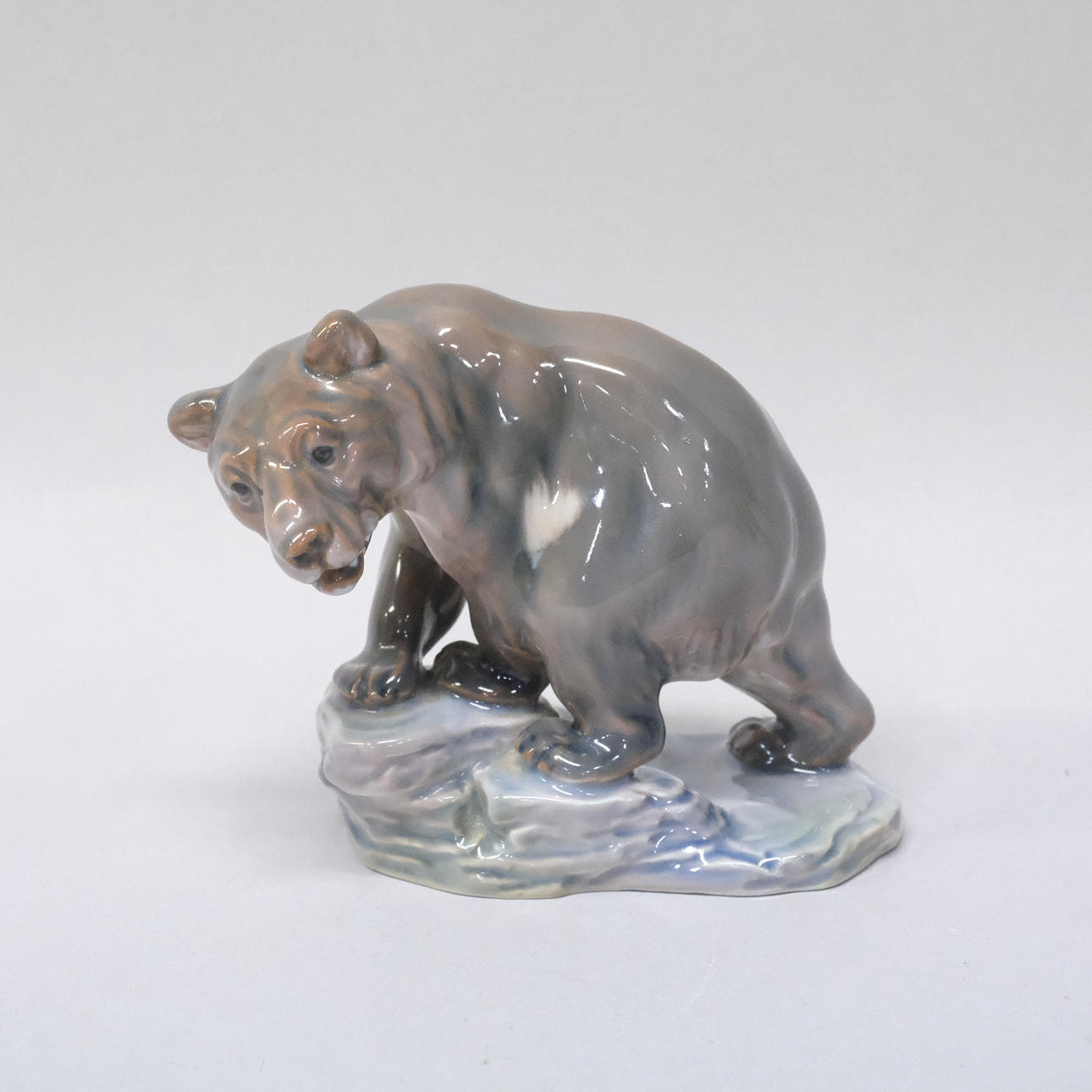 DAHL JENSEN, FIGURIN, BJÖRN.