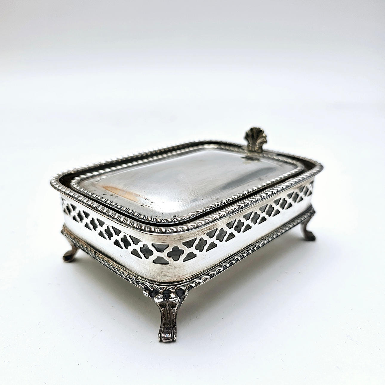 ALPACA AND GLASS BUTTER DISH.