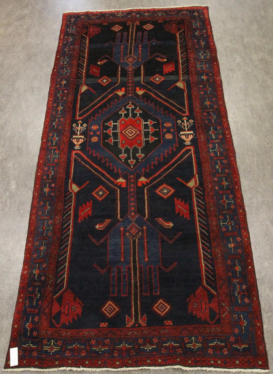 ORIENTALISK MATTA, ca 385x160 cm.