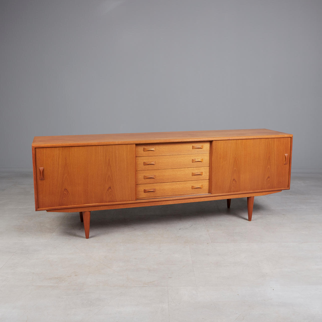 Clausen & Søn, Sideboard / Kommode, Teak, 1960er Jahre, Dänemark.