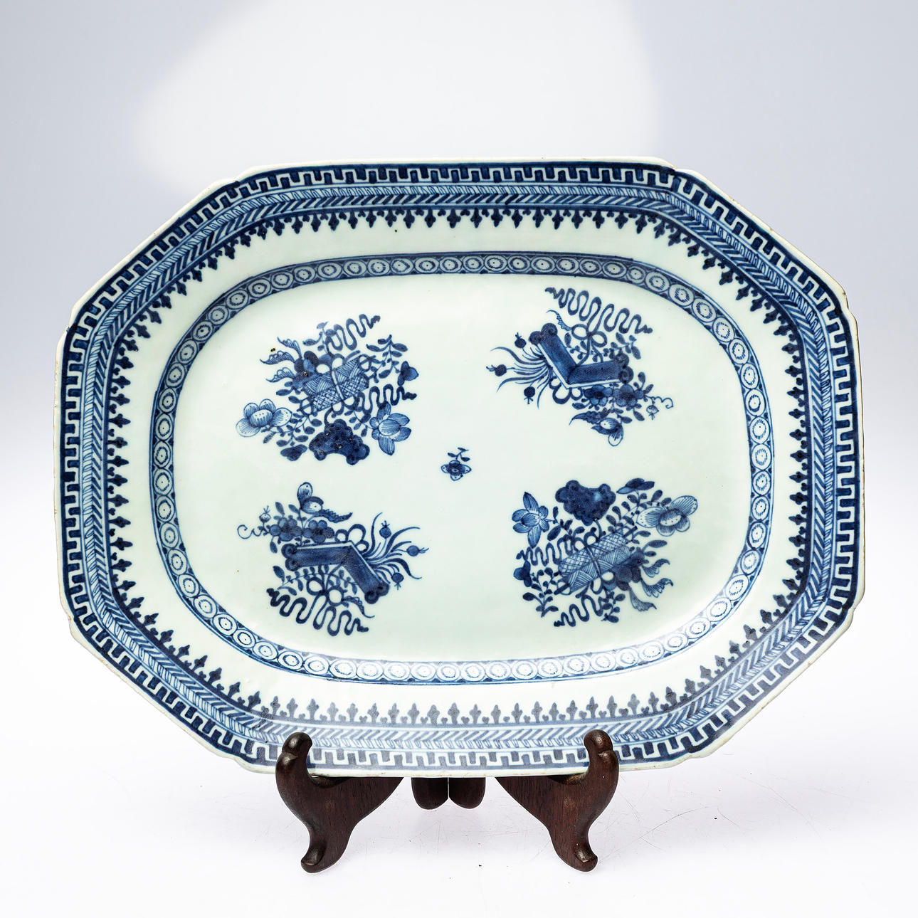 STEKDISH, Kiina, noin 1800.