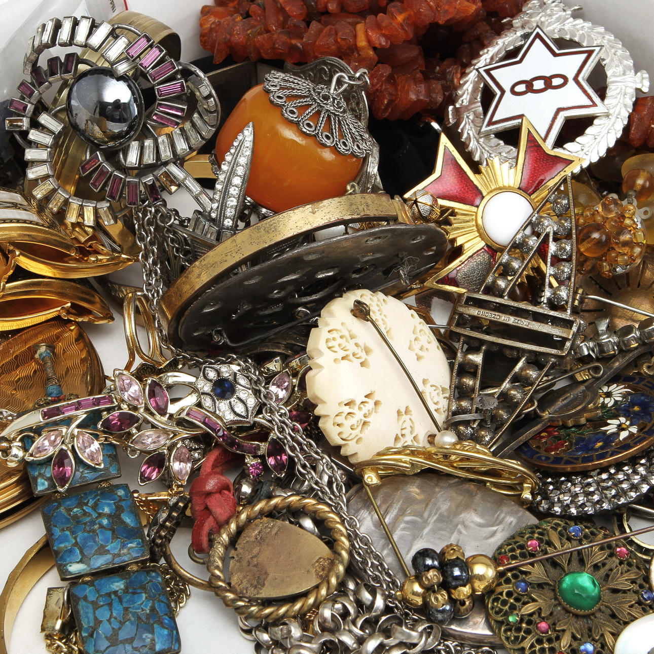 SMYCKEN, diverse bijouterier.