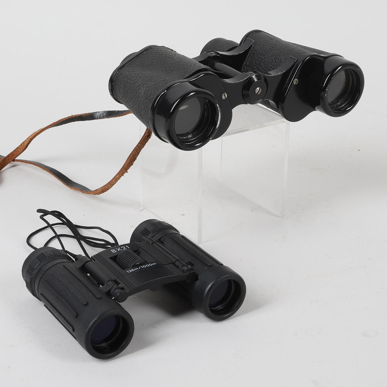 KIKKERT, 2 stk. bl.a. Nippon 8x30, Tokyo.