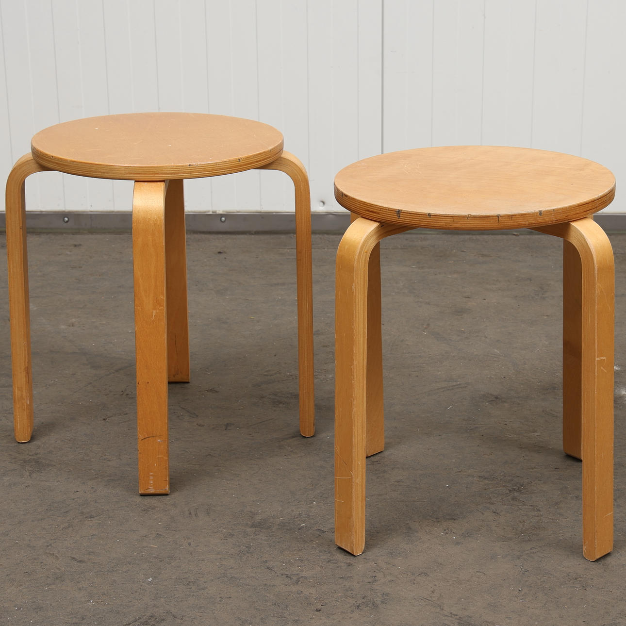 PALLETS, un par IKEA «Frosta».