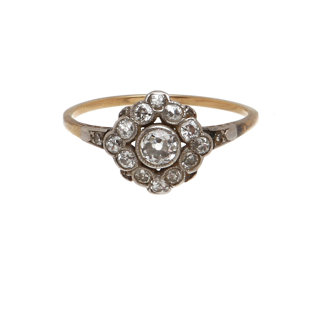 RING, 18k guld med diamanter, totalt ca 0,40 ct, vikt 2,5 gram.