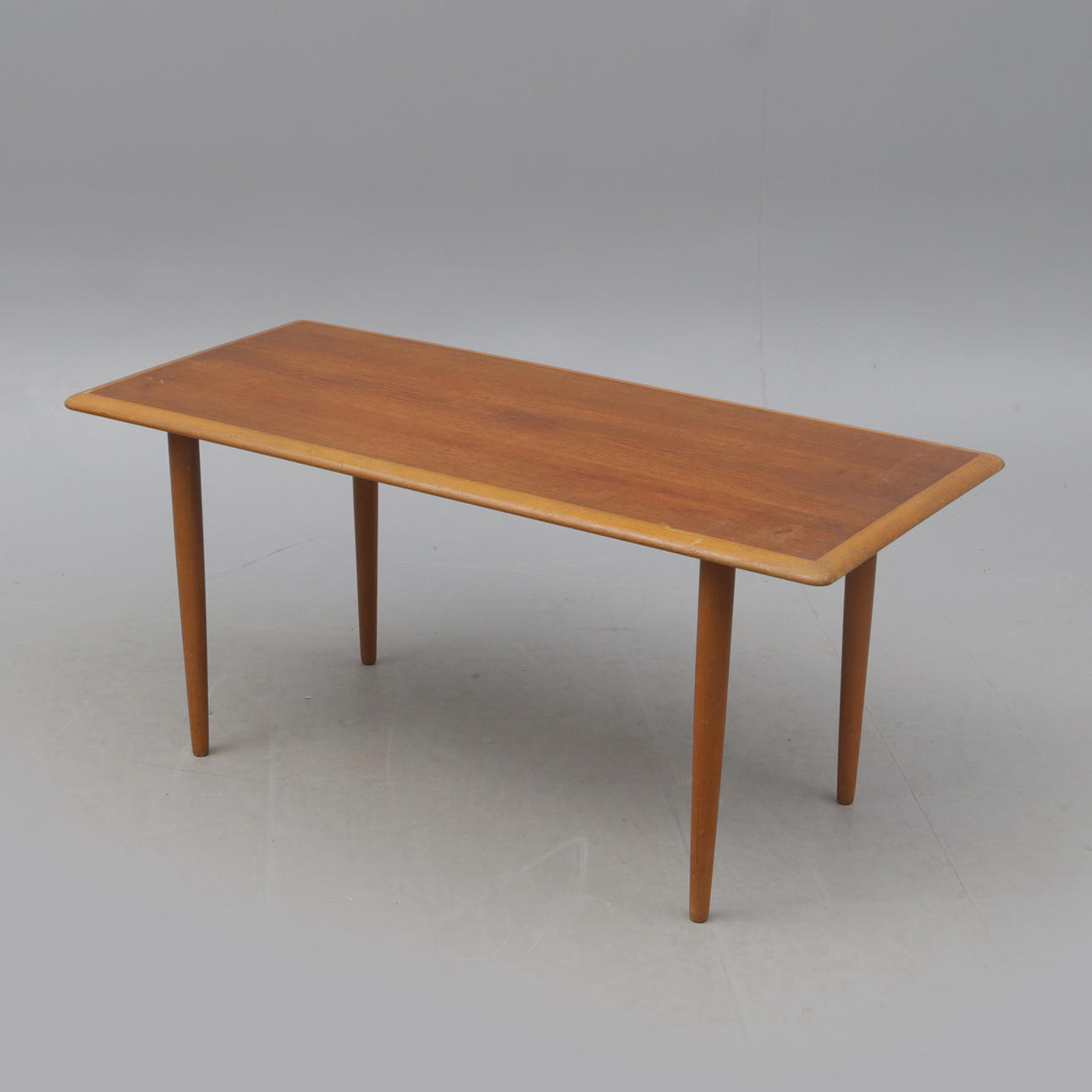 SOHVAPÖYTÄ, tiik, omkring 1960.