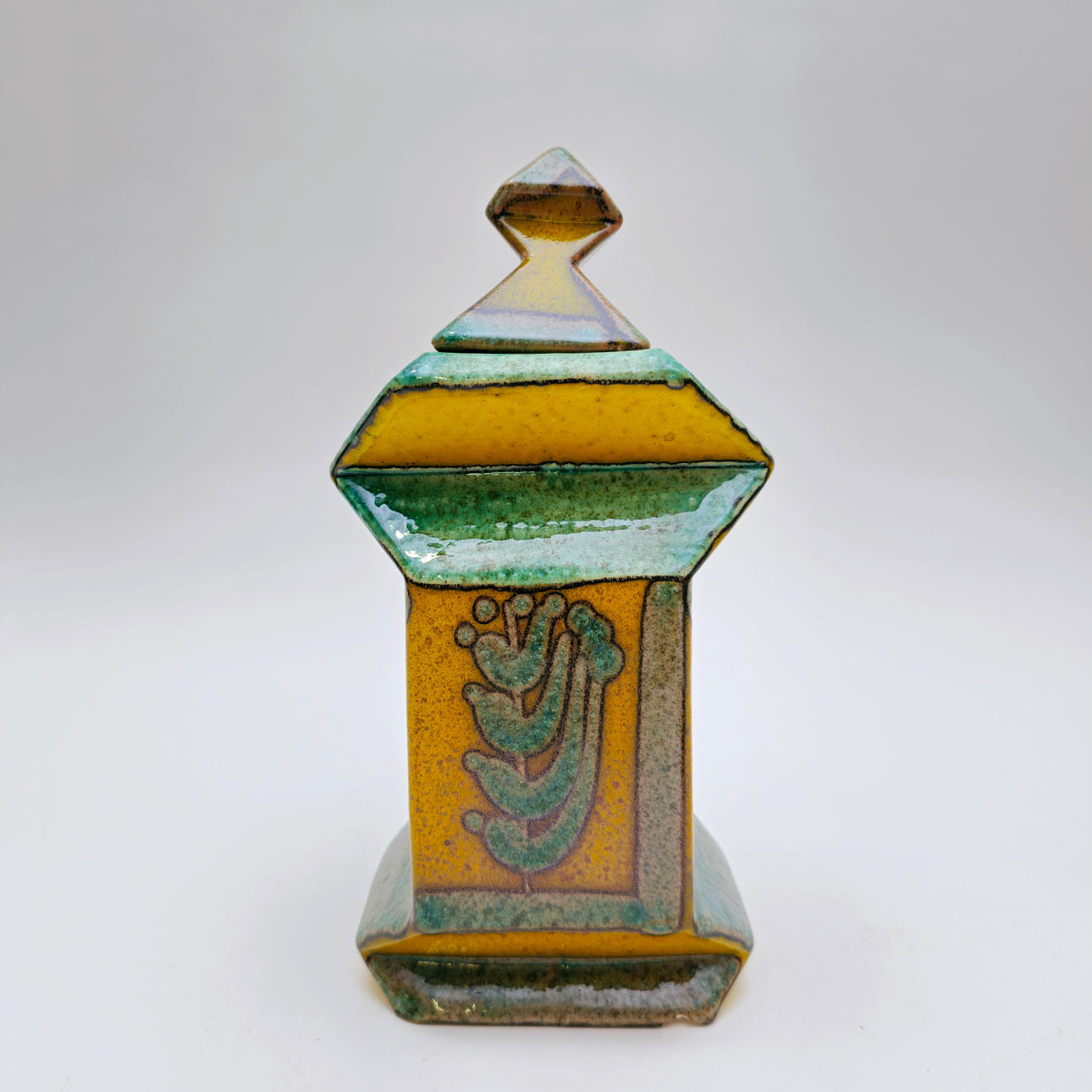 BOTE DE COCINA EN CERÁMICA.