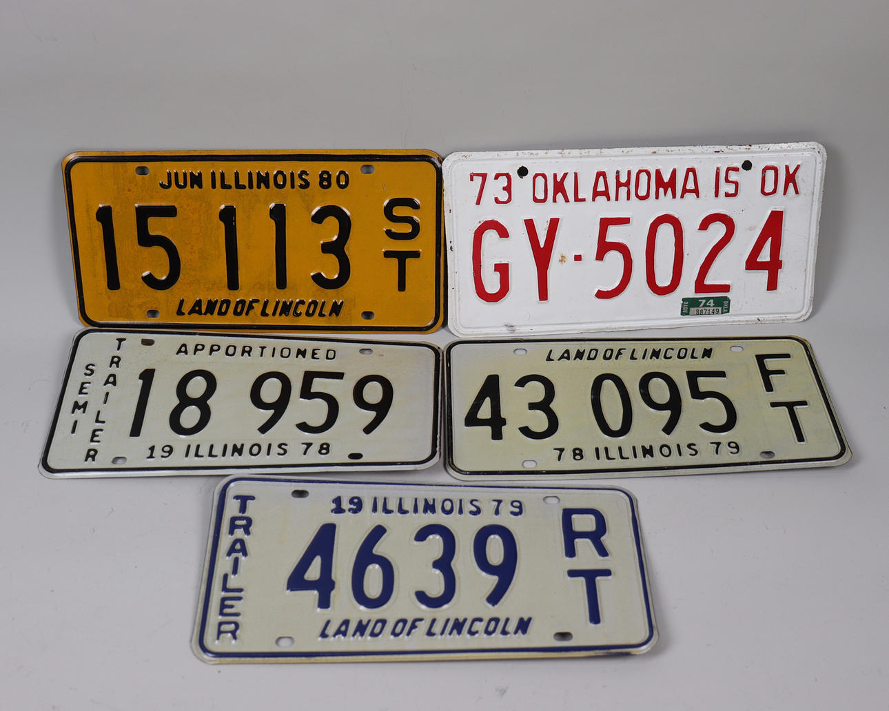 US-Autokennzeichen, 1970/80er, 5 Stück.