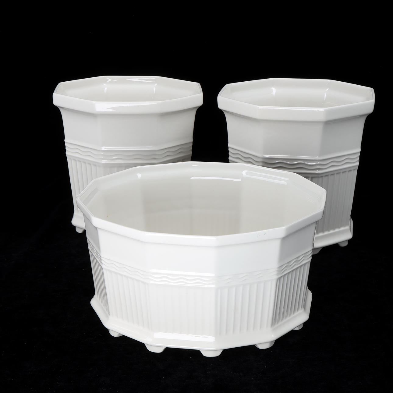 PRINS EUGEN. Ytterfoder. 3 st, "Waldemarsuddekrukan", porslin, Gustavsberg.