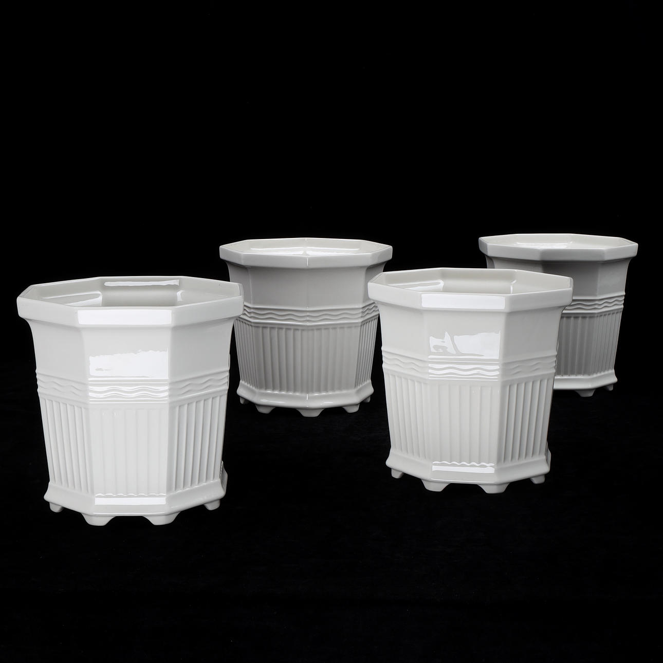 PRINS EUGEN. Ytterfoder. 4 st, "Waldemarsuddekrukan", porslin, Gustavsberg.