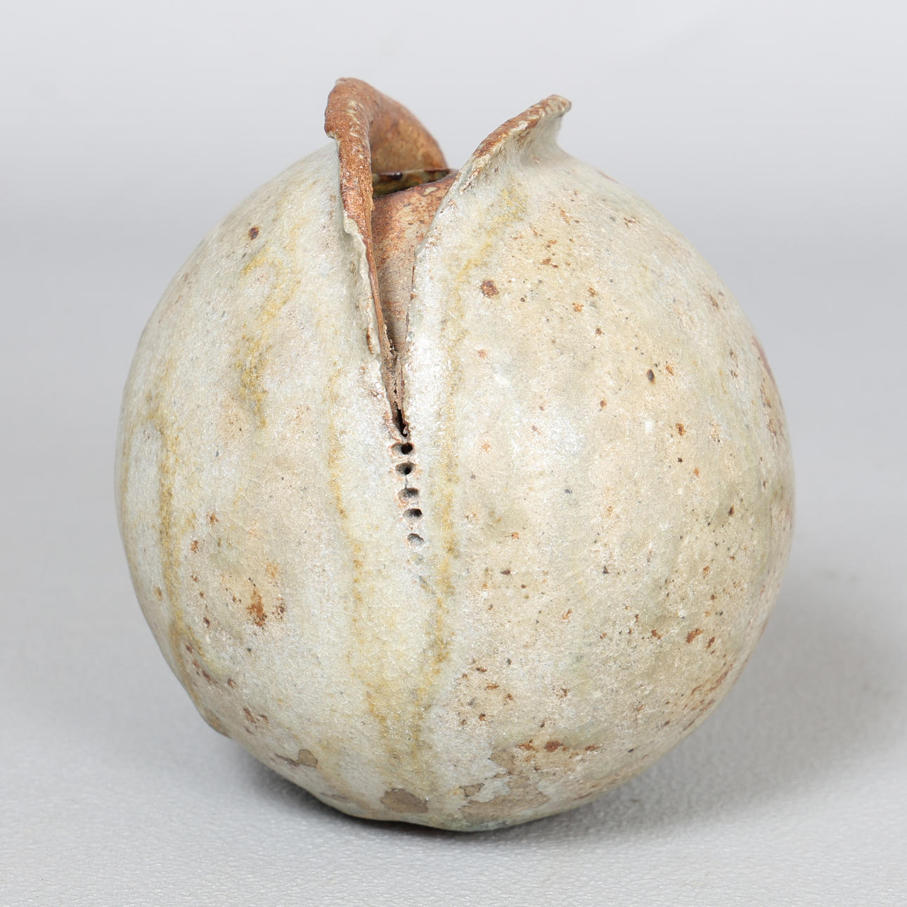 ALAN WALLWORK (1931-2019), A STONEWARE SPLIT SEED FORM VESSEL.