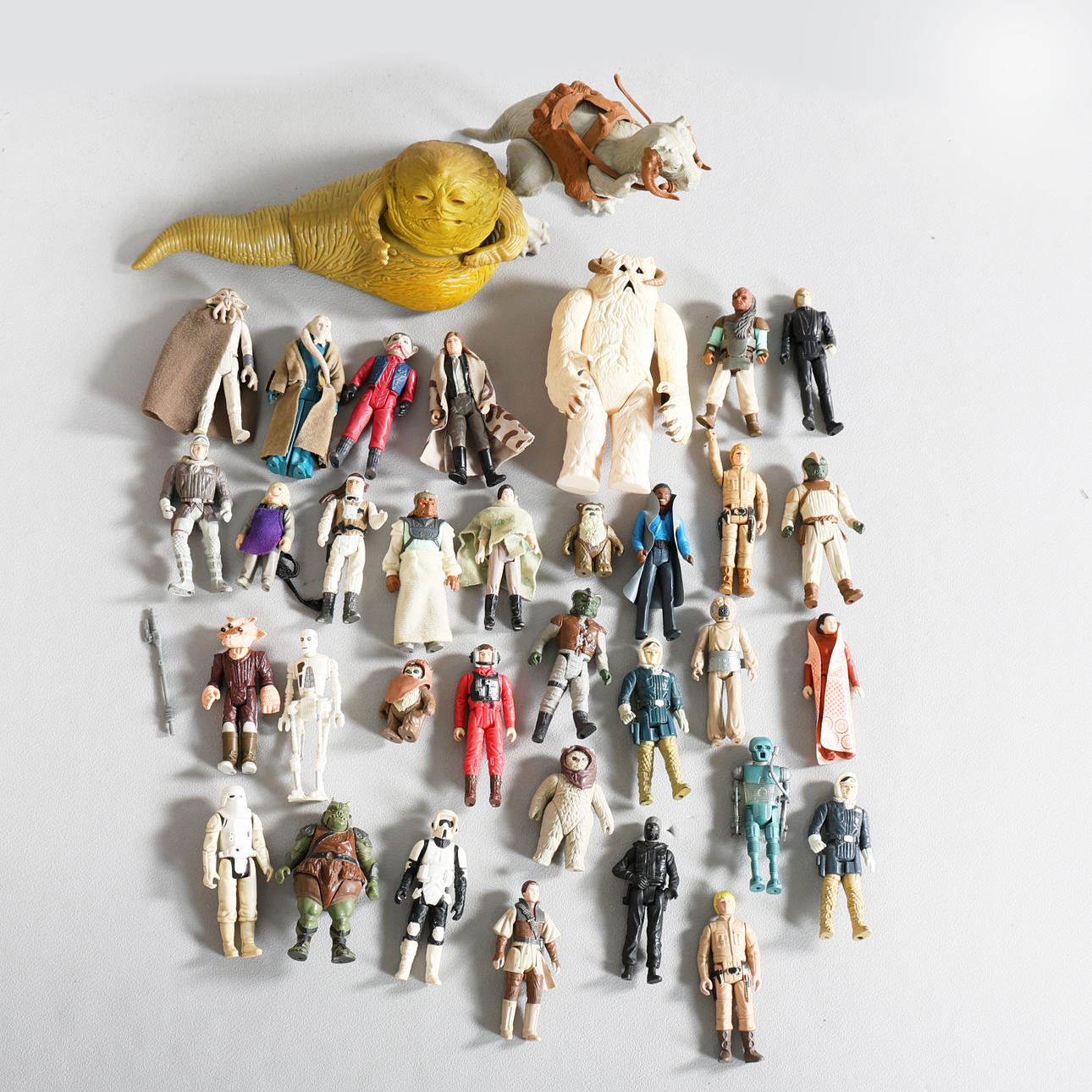 EINE SAMMLUNG VON KENNER STAR WARS-FIGUREN (MENGE).