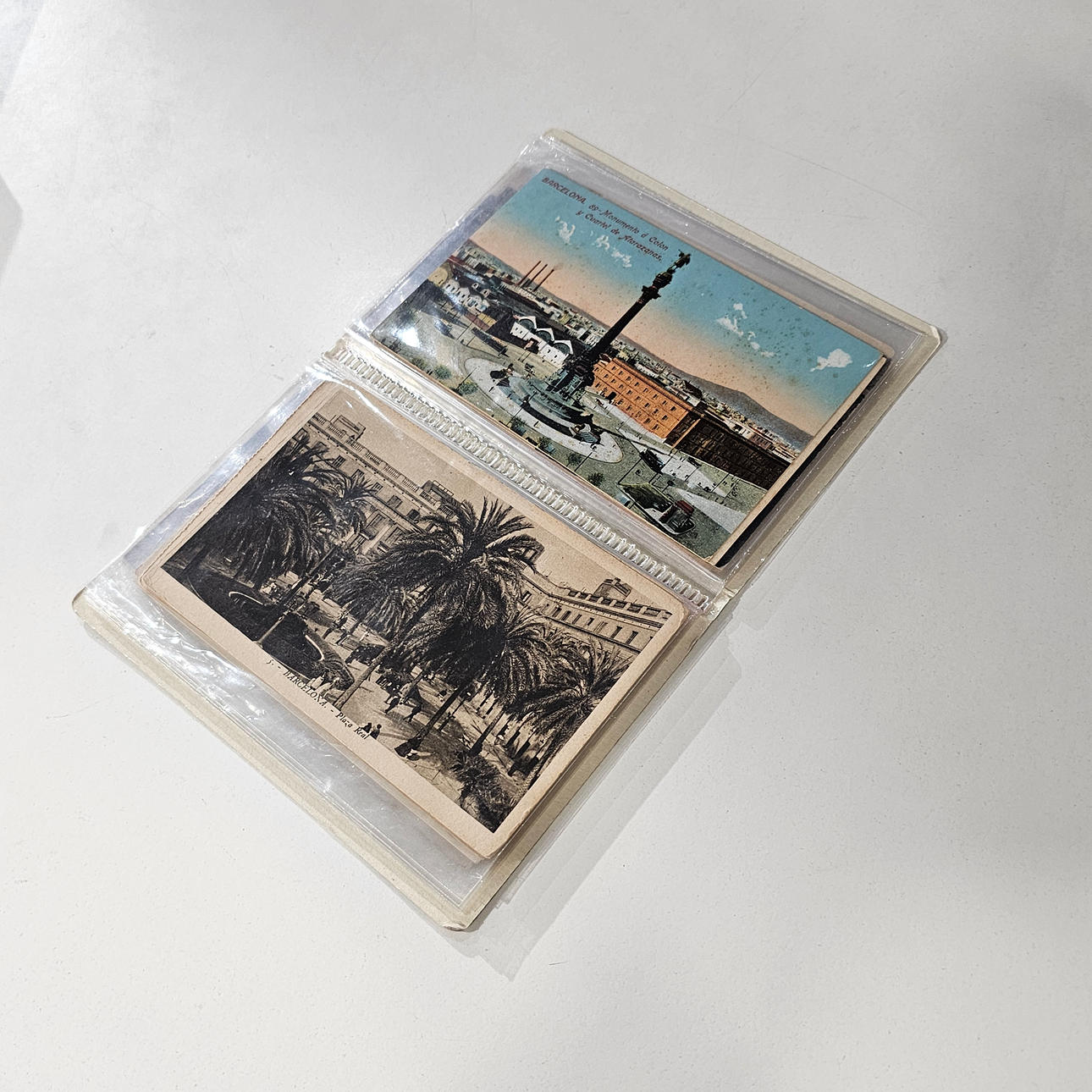 Sammlung von 22 Postkarten aus Barcelona.