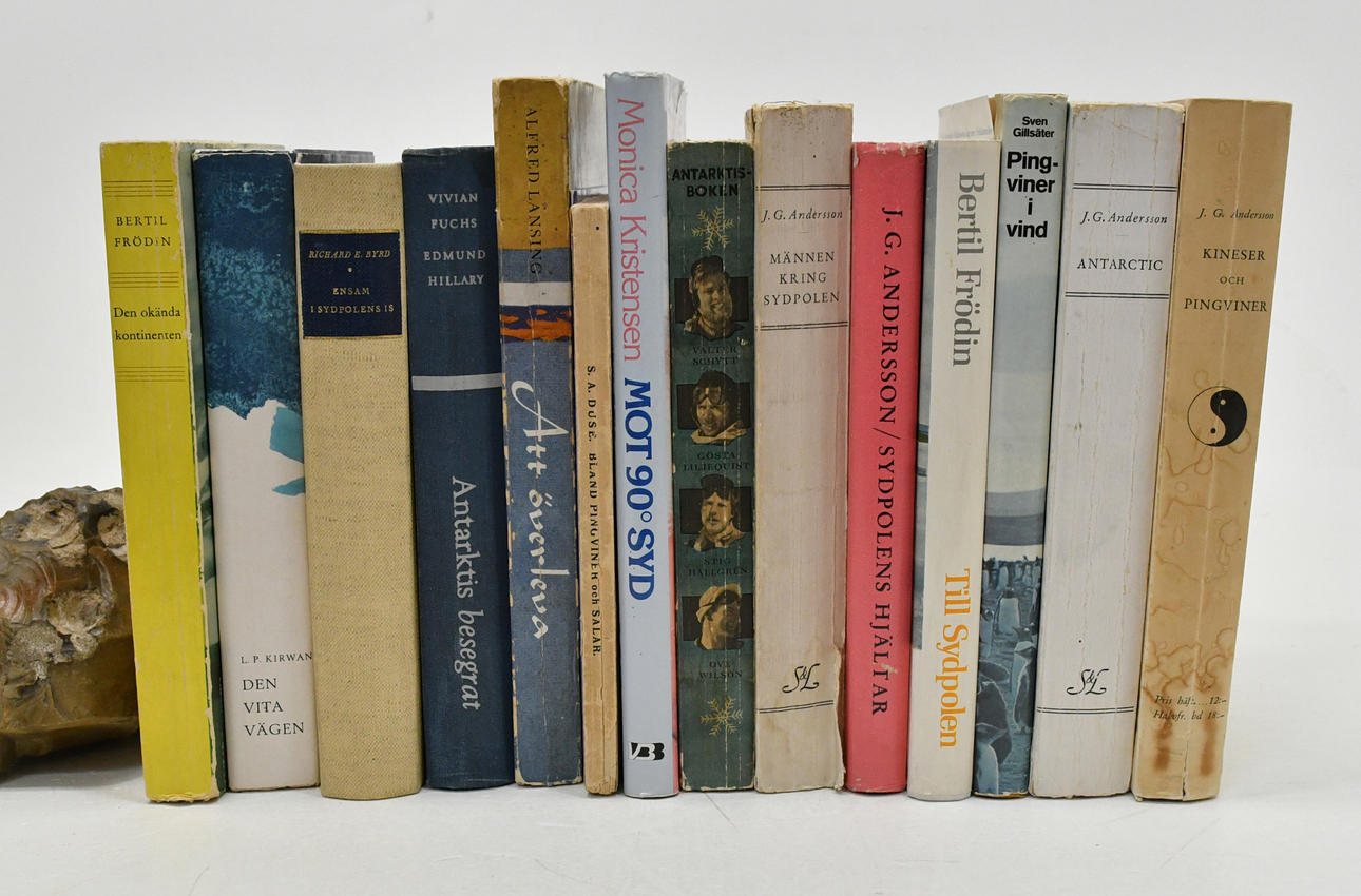 Böcker om Antarktis och Arktis. 15 volymer.