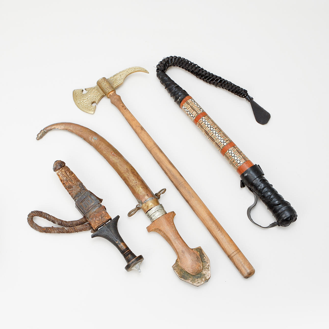 AXT, MESSER, 2 Stück, Orientalisch und KURBASH, Ägypten.