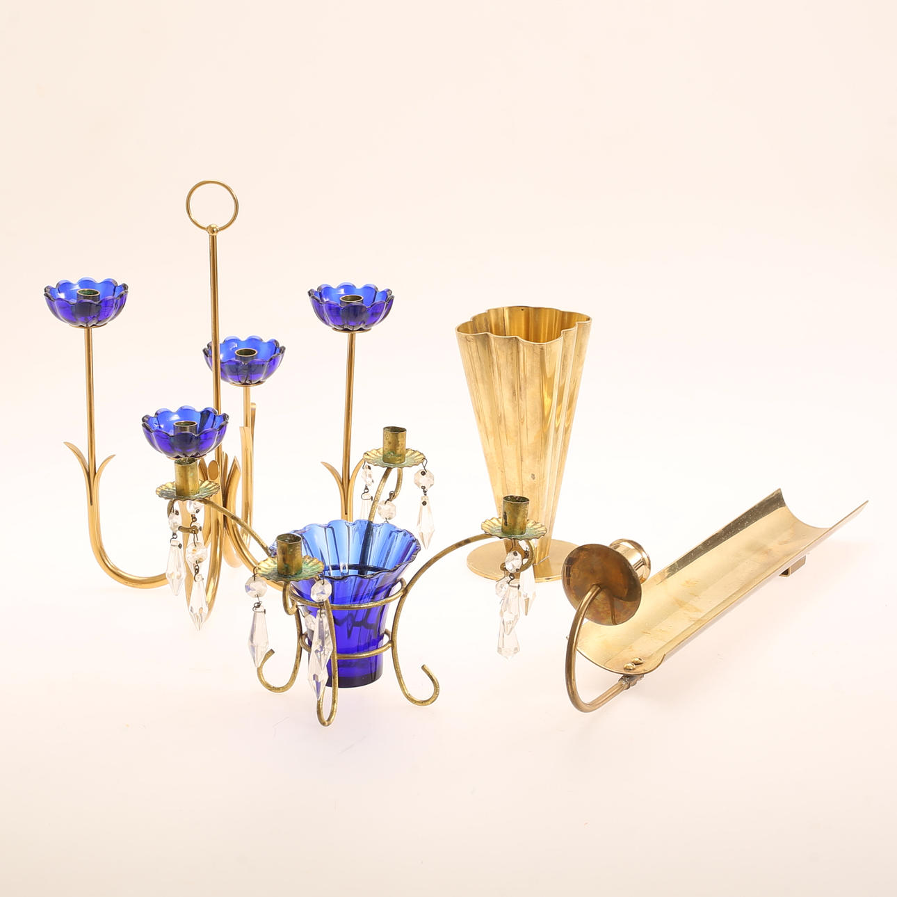 Brass objects, 4 pieces, 20th century.