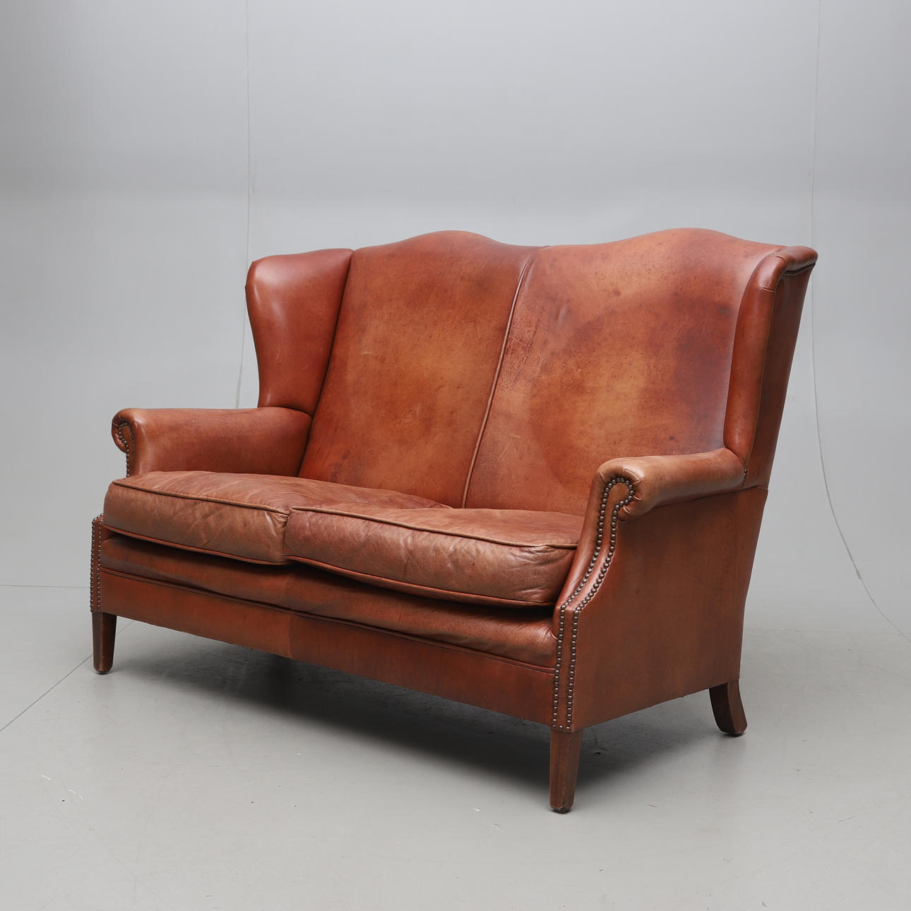 SOFFA, skinn, England, 1900-tal.