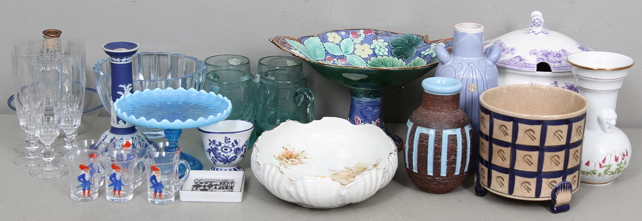 KERAMIK och GLAS, Höganäs, Gustafsberg, Orrefors, Skansen, Hackefors, 1800-1900-tal.