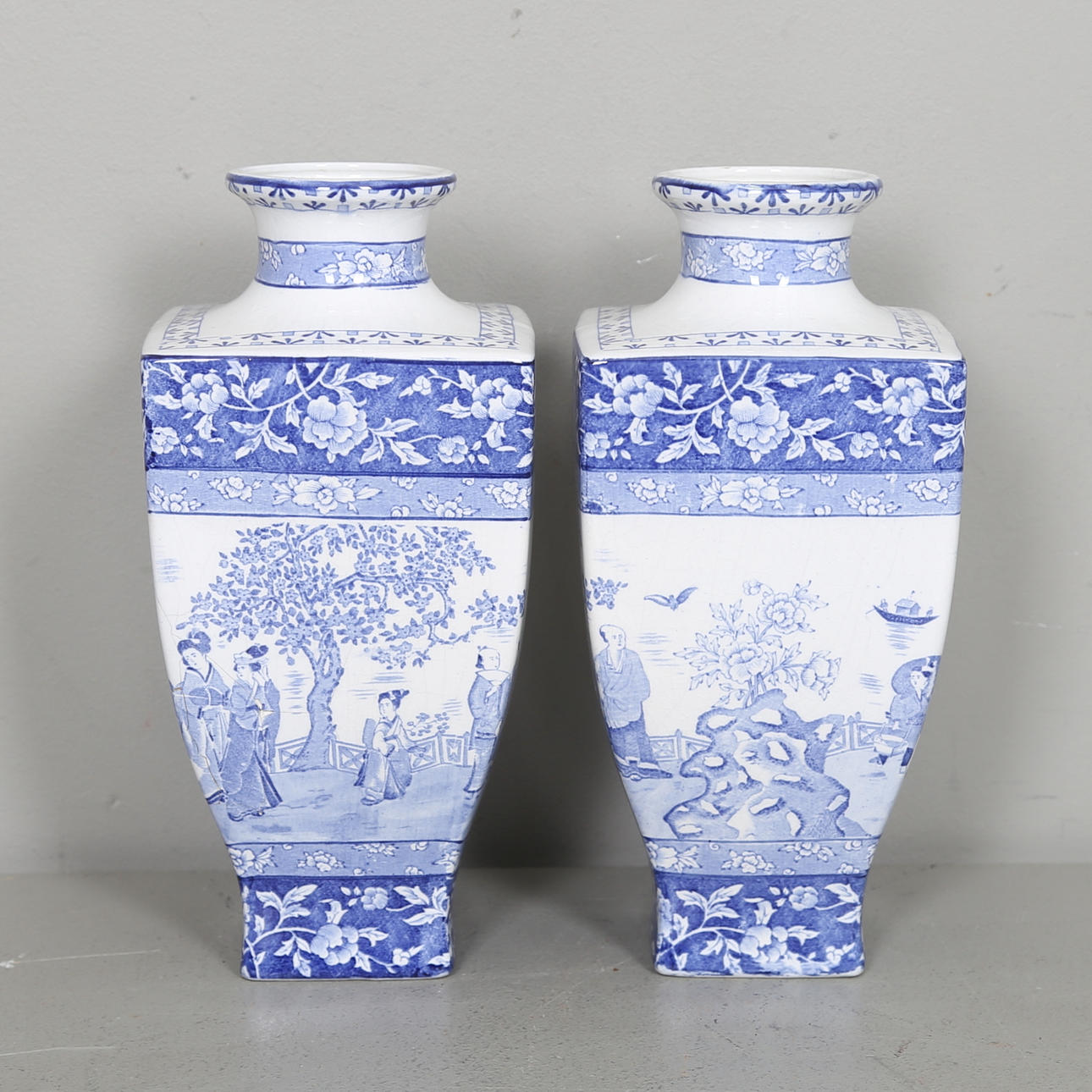 VASER, ett par, flintgods, Stoke on Trent, England, 1930-tal.