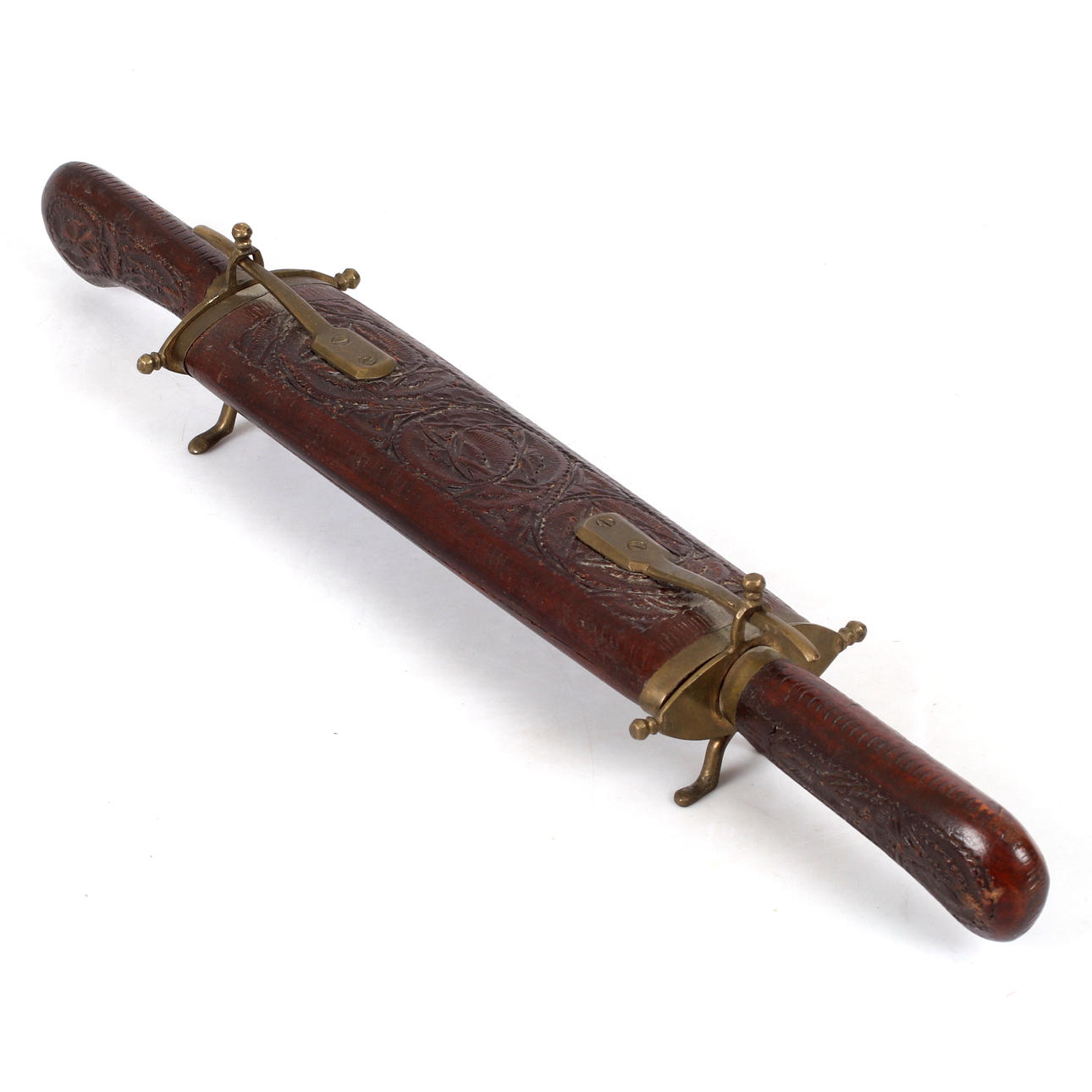 Ein orientalisches Trancherset, 20. Jahrhundert.