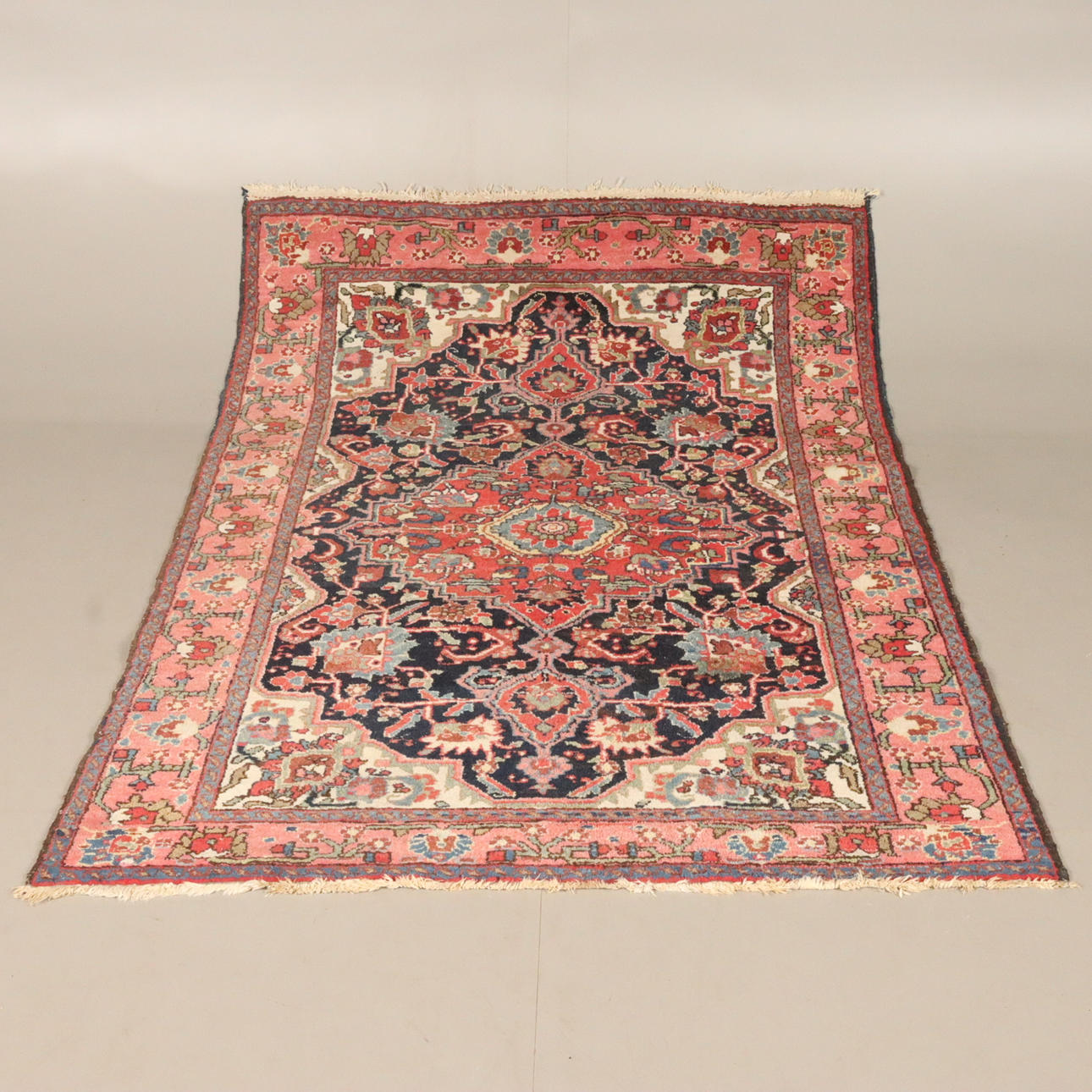 TEPPICH, handgeknüpft.