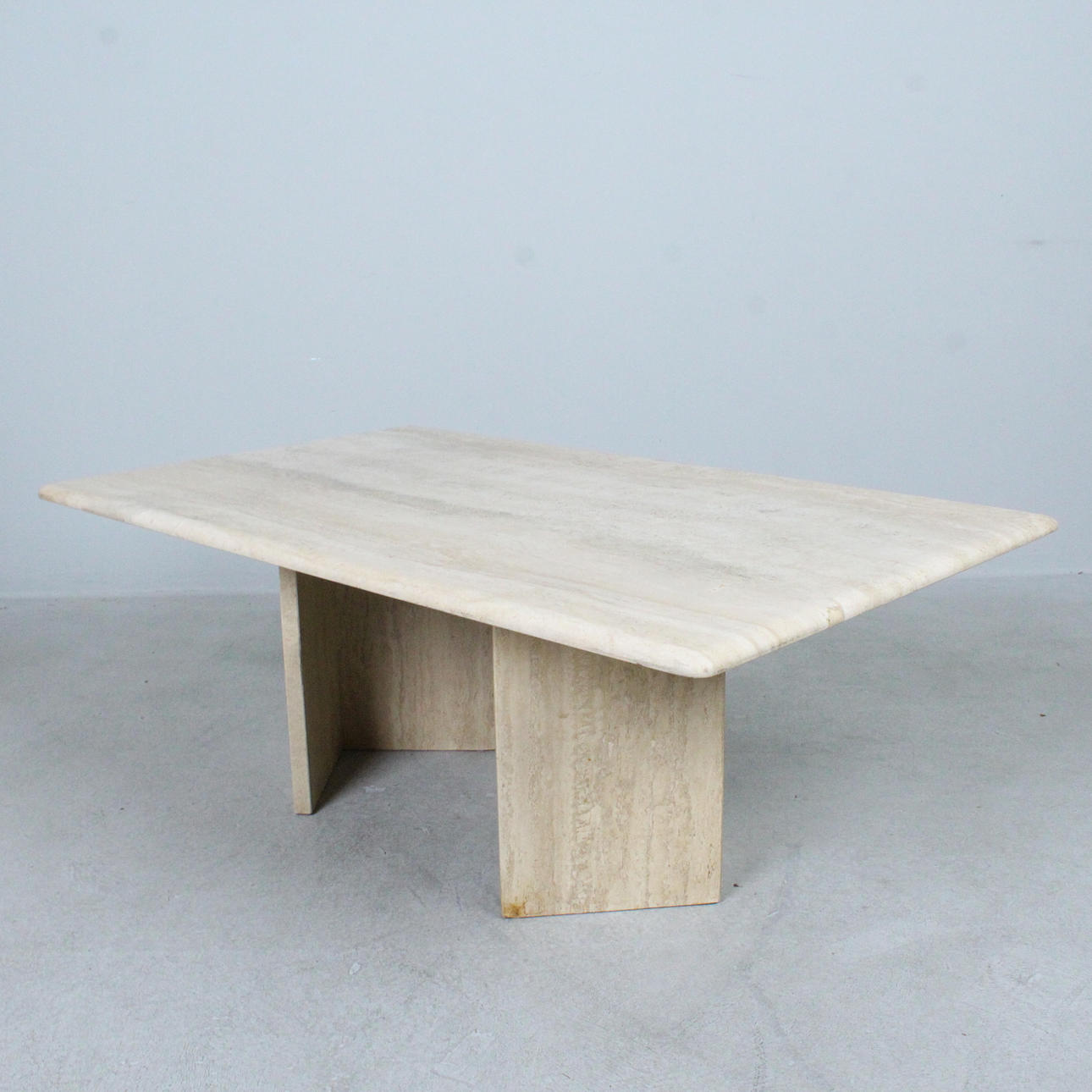 Coffee table/Coffee table made of travertine, 1970s.