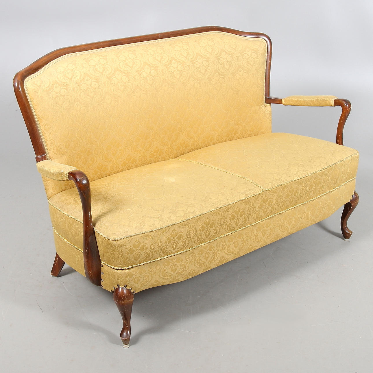 SOFFA, rokokostil. 1900-talets första hälft.