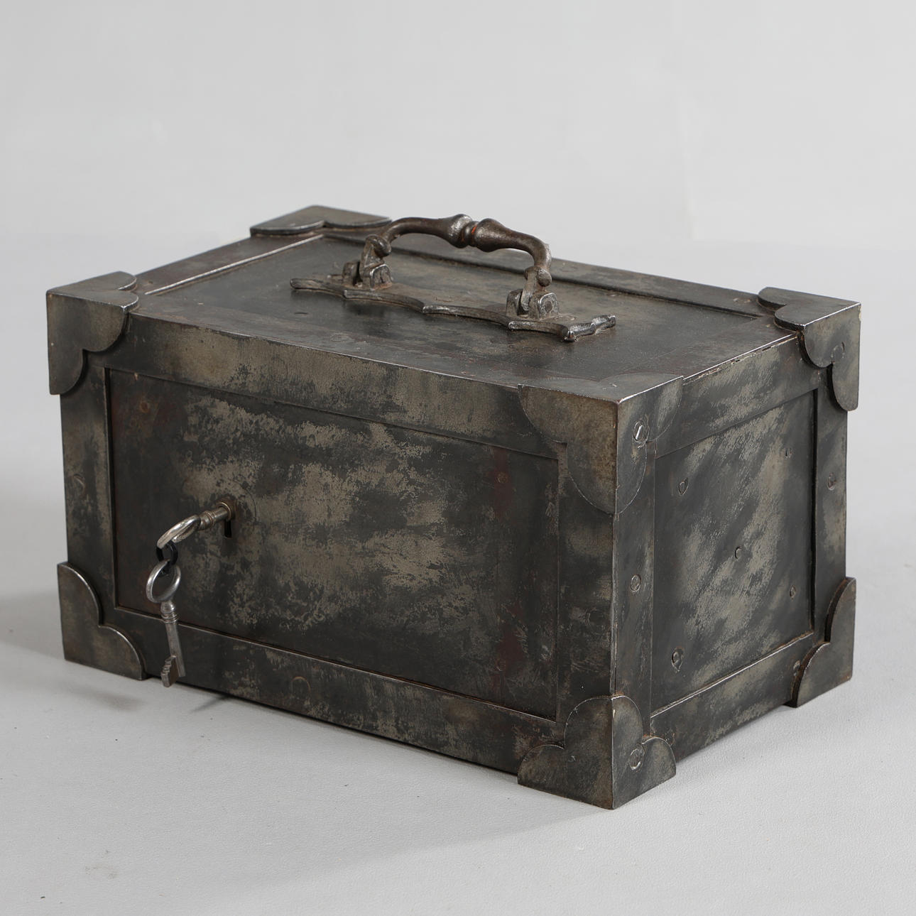 A 19TH CENTURY STEEL STRONG BOX SAFE. Furniture - Other - Auctionet