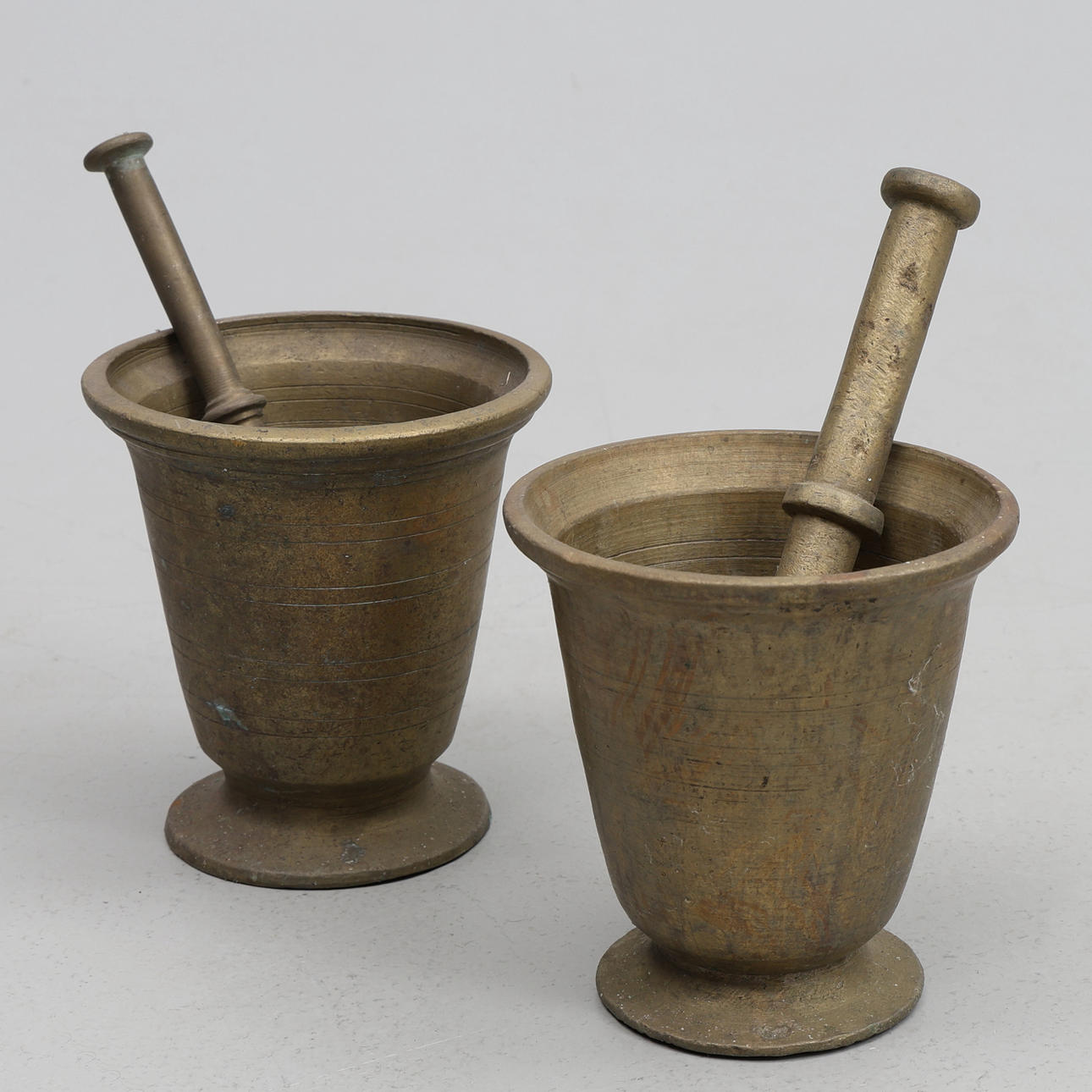 MÖRSER 2 STÜCK MIT STÖSSEL.