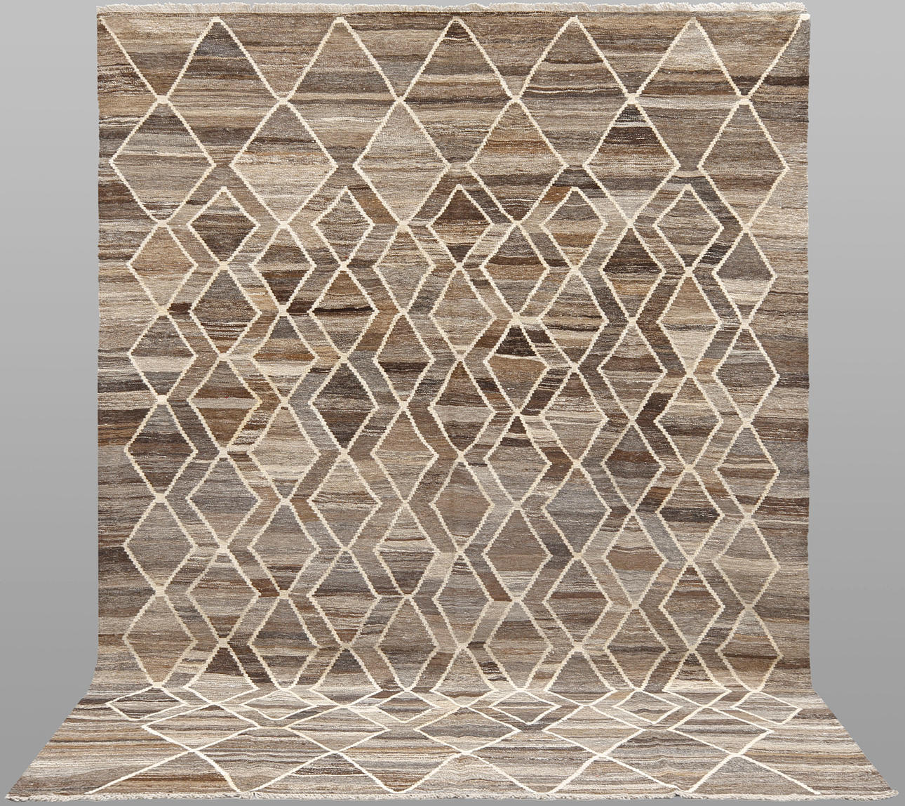 ORIENT CARPET. Morocco design, 298 x 211 cm.