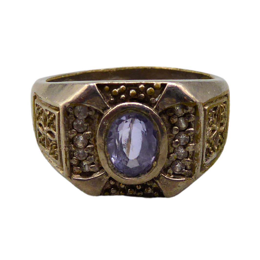 925ER SILBERRING UND AMETHYST.