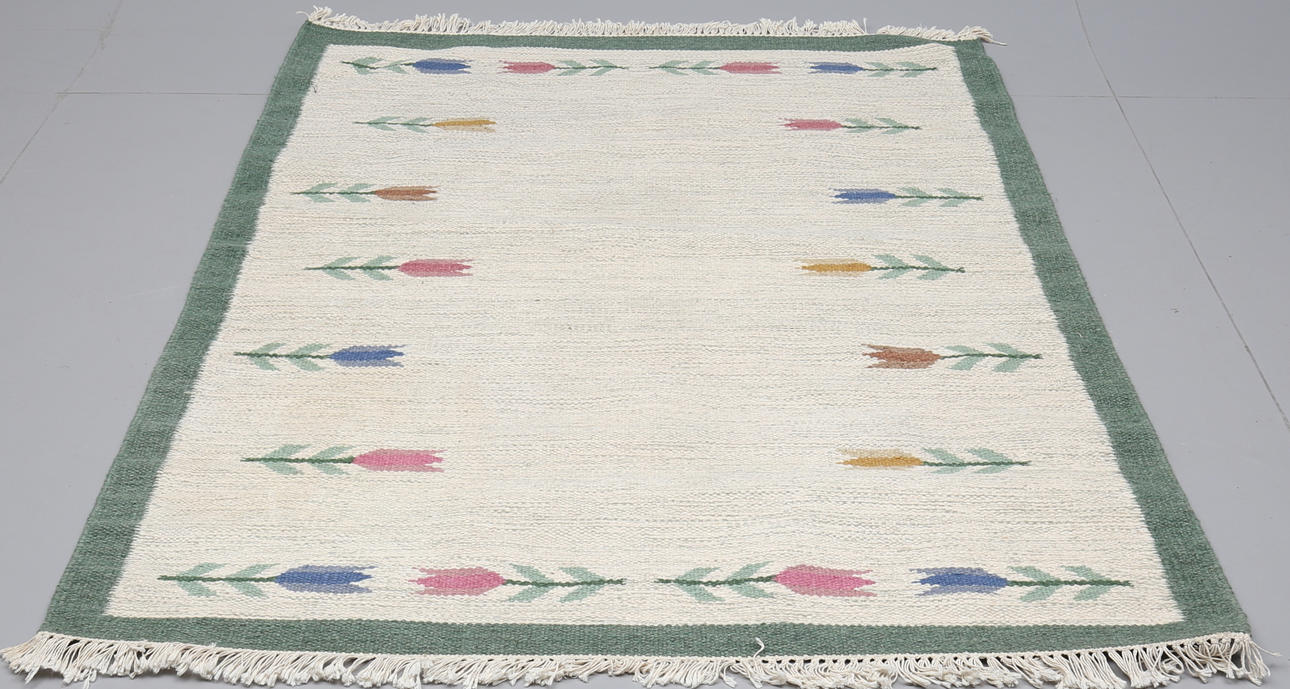 MATTA, sk röllakan, mått 195 x 140 cm.