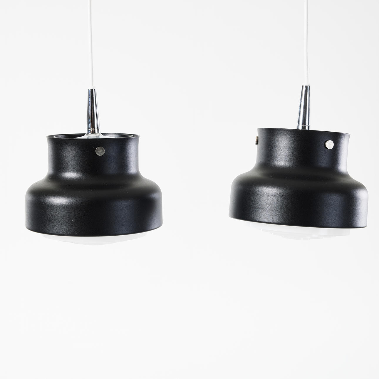 ANDERS PEHRSON til Ateljé Lyktan Bumling Mini pendul 1 par, mat sort.