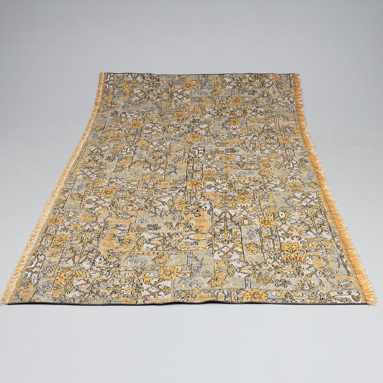 CARPET/TISSUE, 190 x 300 cm.