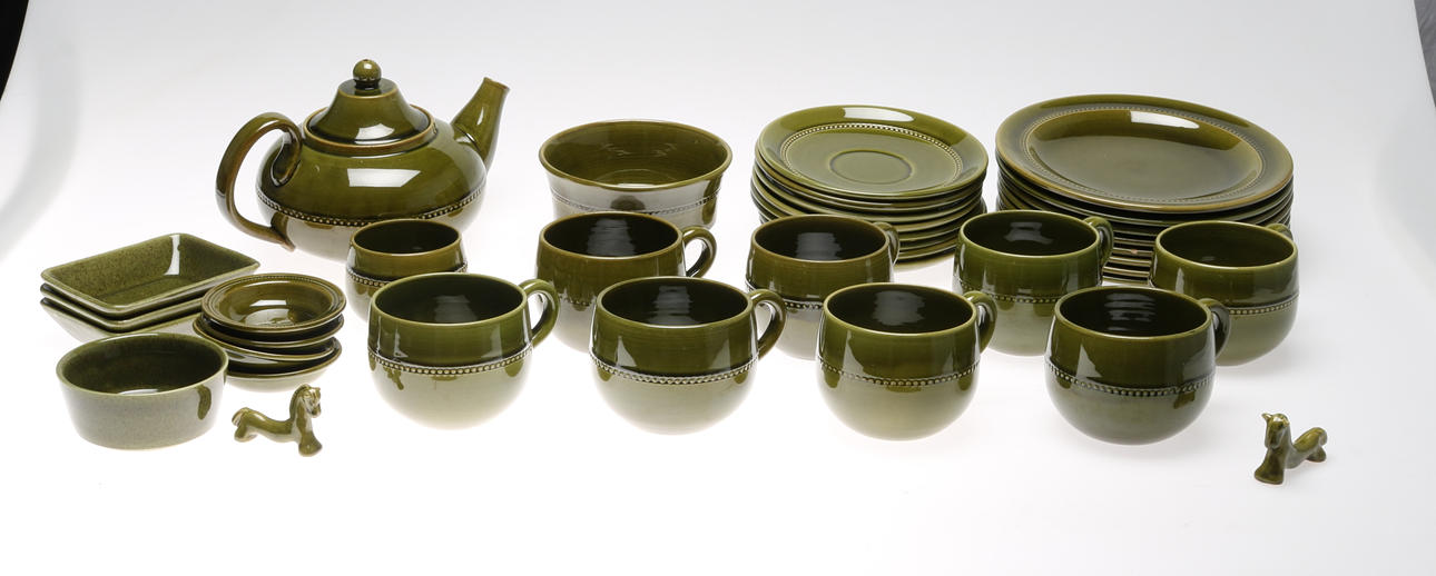 TESERVIS, 37 delar, keramik, Höganäs, 1900-talets andra hälft.