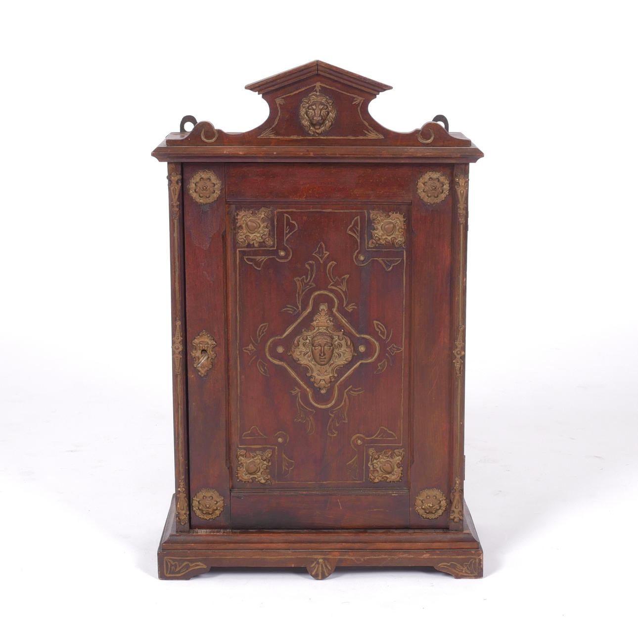 Hængeskab, slutningen af 1800-tallet.