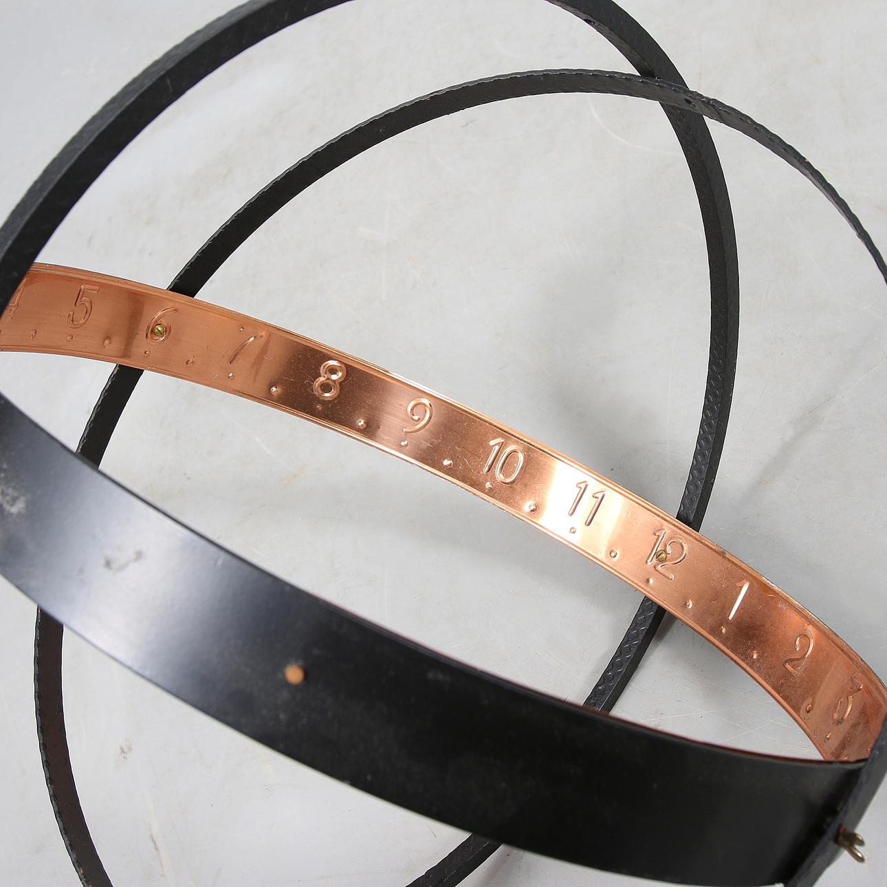 SOLUR, svärtad metall och koppar, 1900-talets andra hälft.