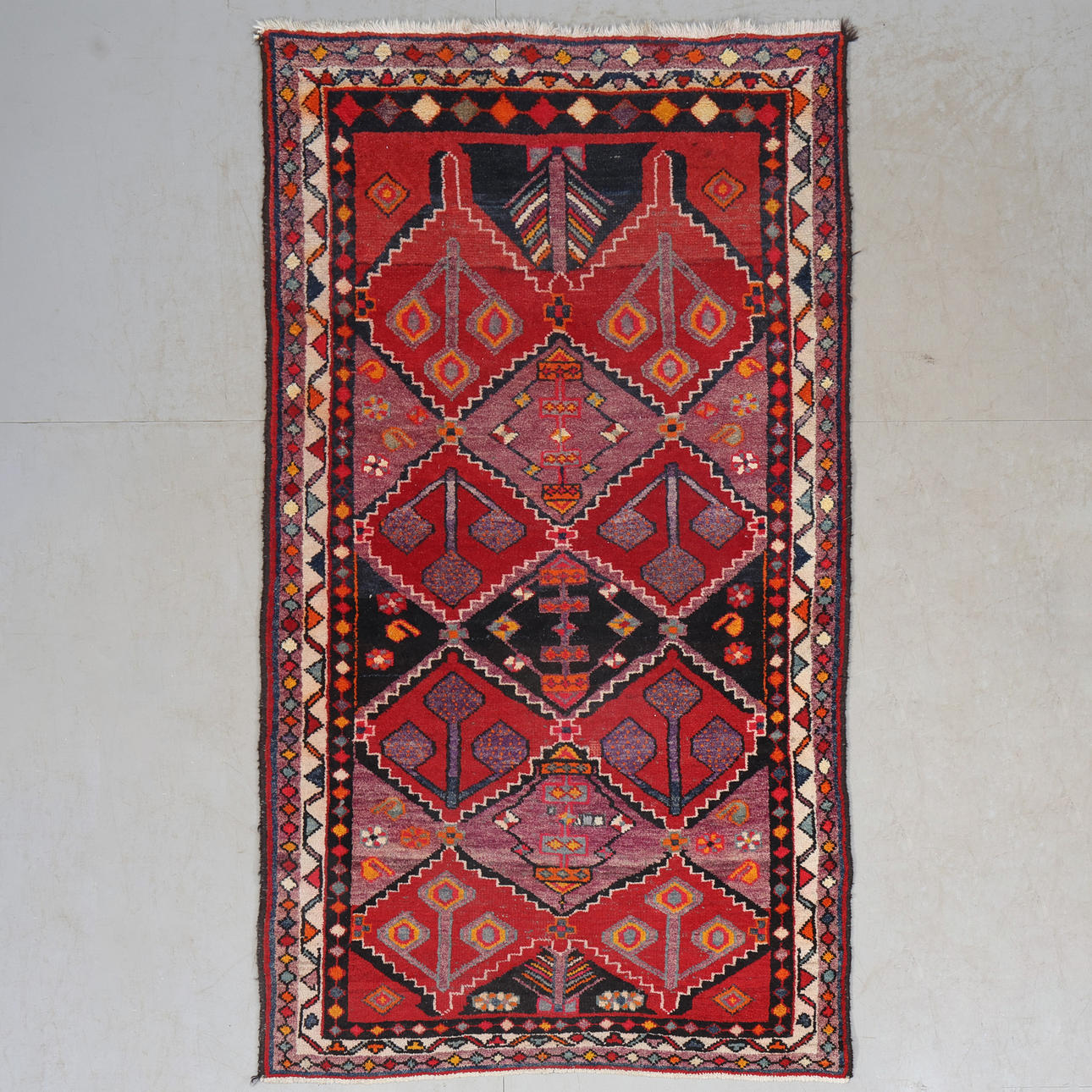 TEPPICH. Handgeknüpft, Iran, ca. 128x214 cm.