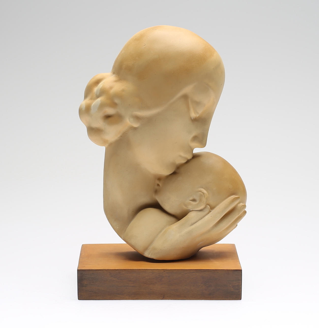 SKULPTUR, Madonna och barn, gips, okänd konstnär, troligen 1920-tal.