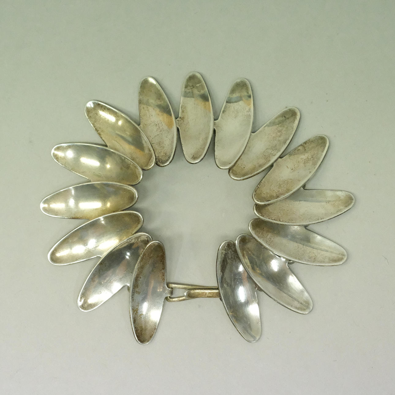 BORGILA BRACELET SILVER.