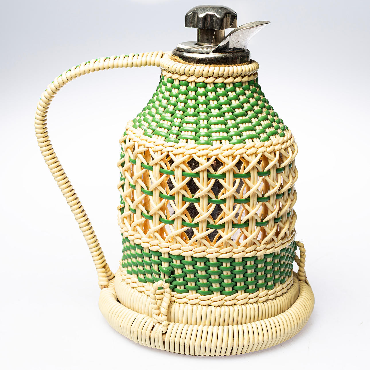 TV-KANNA, flätad plastrotting, 1950 - tal.