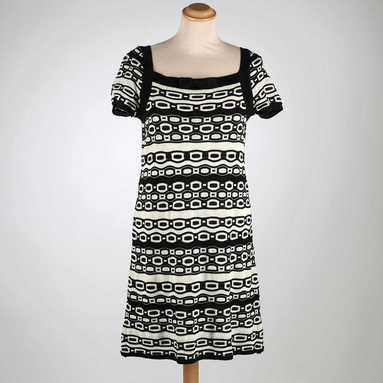 MISSONI, klänning IT 42 (EU 36).