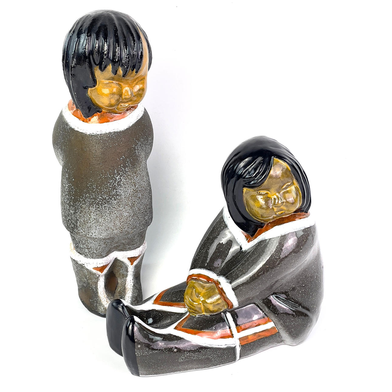 VICKE LINDSTRAND. Dos figuras de gres esmaltado, Inuit, Upsala-Ekeby.