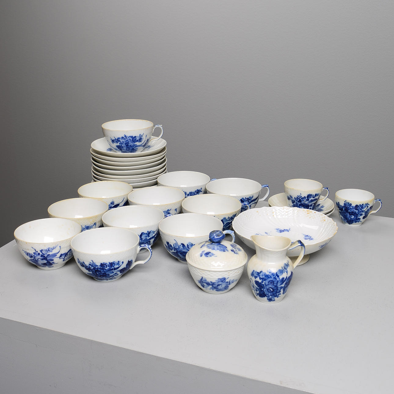 ROYAL COPENHAGEN, „Blå Blomst“, tesæt, Danmark (15 stk.)