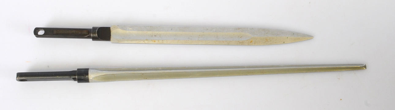 BAYONETAS RUSAS, 2 piezas.