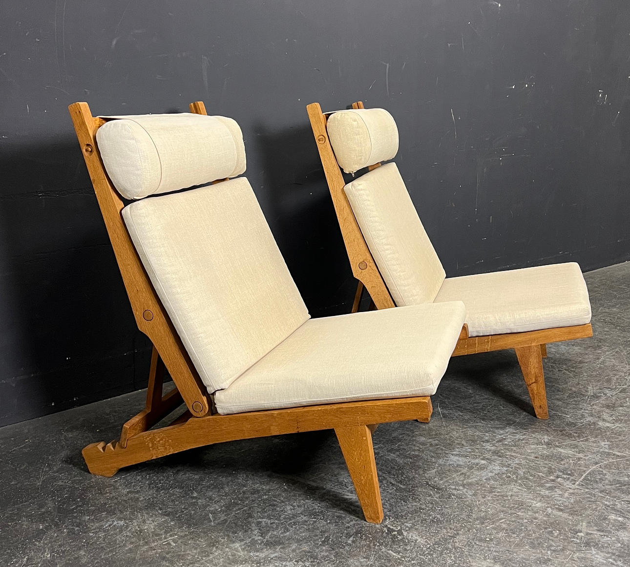 HANS J WEGNER. 2 NOJATUOLIA AP 71.