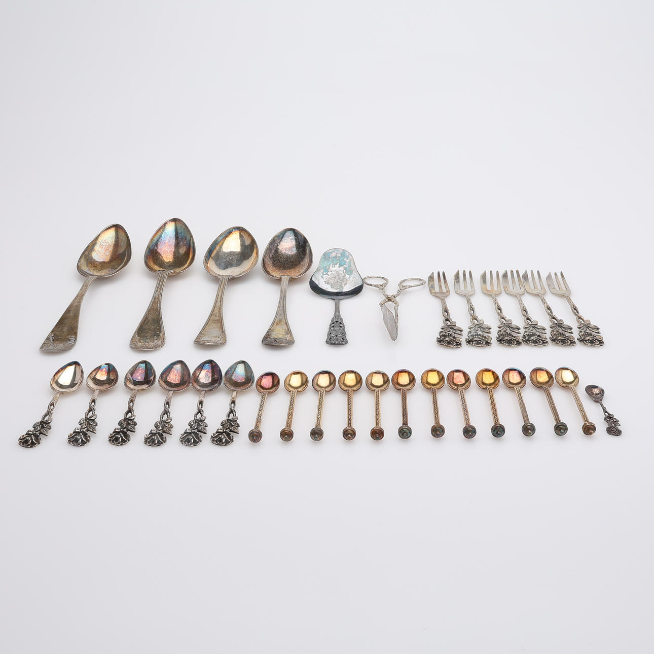 SILVER CUTLERY, 31 PIECES, Approx. 507g.