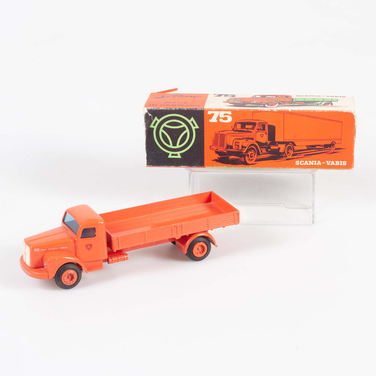 TEKNO, Scania Vabis 75, Denmark. With cardboard. Toys - Model cars